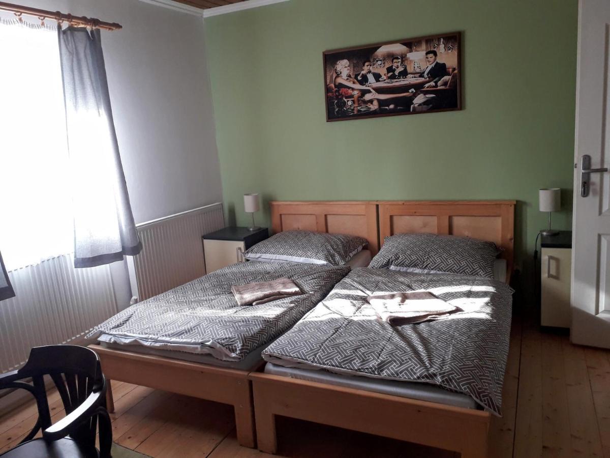 Penzion Na Strelnici Подебрады Экстерьер фото